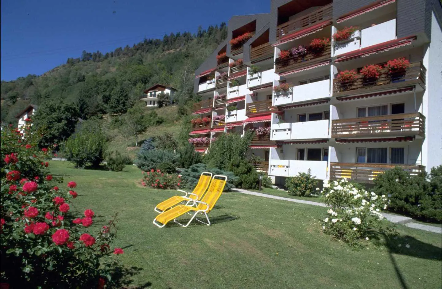 Book online at the serviced apartments Valais in Breiten